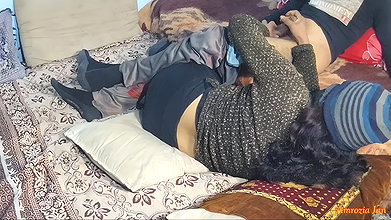Hard Fucked on Camera After Handjob with Hindi Loud Moans, Pakistani Girl Fucked Hard