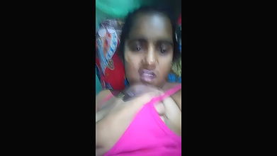 Desi village girlfriend masturbating with vegetables 2