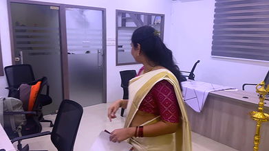 Chubby Malayali Girl Open big Navel Hole and Curvy Lady big Breasts and Ass in Kerala2