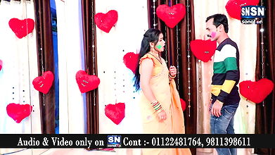 Singer Neelu Raj hot song Saree, Navel rubbed with holi powder 2