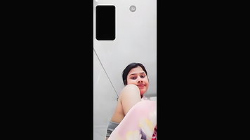 Beautiful Bengali Girlfriend Showing Big Boob Clean Armpit 2