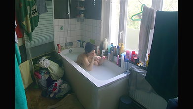 Maria Cavalier-Bazan – Heads or Fails (Aimer perdre) (2024) HD 1080p 2