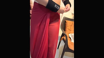 Yours_chahat fingering show