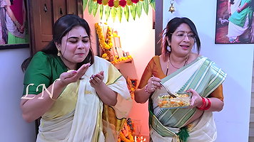 Lekshmi Nair Huge Boobs closeup and Biss ass and tummy in saress 2