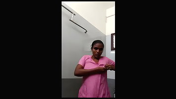 cochin bhabhi in bathroom