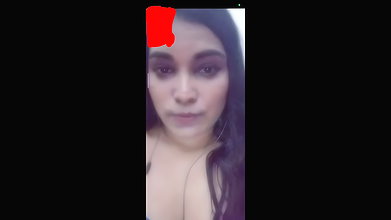 Horny Bhabi Showing Fingering