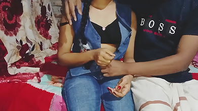 18 Year Old College Girl First Time Sex Video with Boyfriend