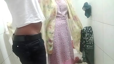 Fucked the Beautiful Working Girl Bathroom Sex