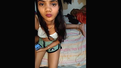 unique mom and daughter