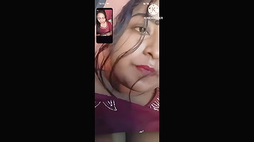 Horny bengali babe fingering with bottle to tease her boyfriend
