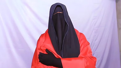 Beautiful stepmother spends the night with her stepson and has sex with him