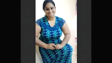 Chubby Bhabhi Shaking Her Boobs