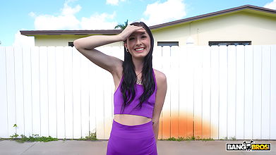 Bang Bus with Kiki Mink in Making His Girlfriend Mad