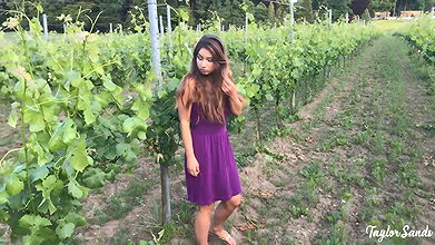 12Taylor Sands Hot Girl Pee in Public