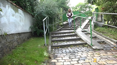 141Naomi Benet Steamy On The Steps