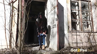 250588Ground Gushing