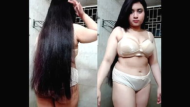 Extremely Beautiful Paki Girl showing 2 clips