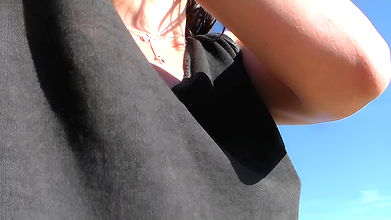 73Julia Jordan Mom pees on the beach and helps son pee