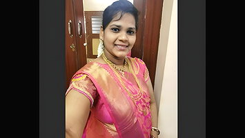 Hot Mallu bhabhi MMS 5 Clip-Merged into two File