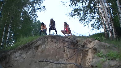 91oopsmodels Girls pissing outdoor