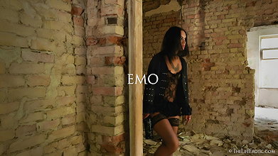 a Ash-Emo