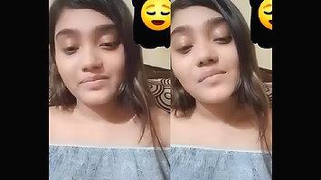 Beautiful Desi Girl Showing in VC