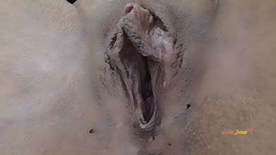 ita Jones Pissing It Home