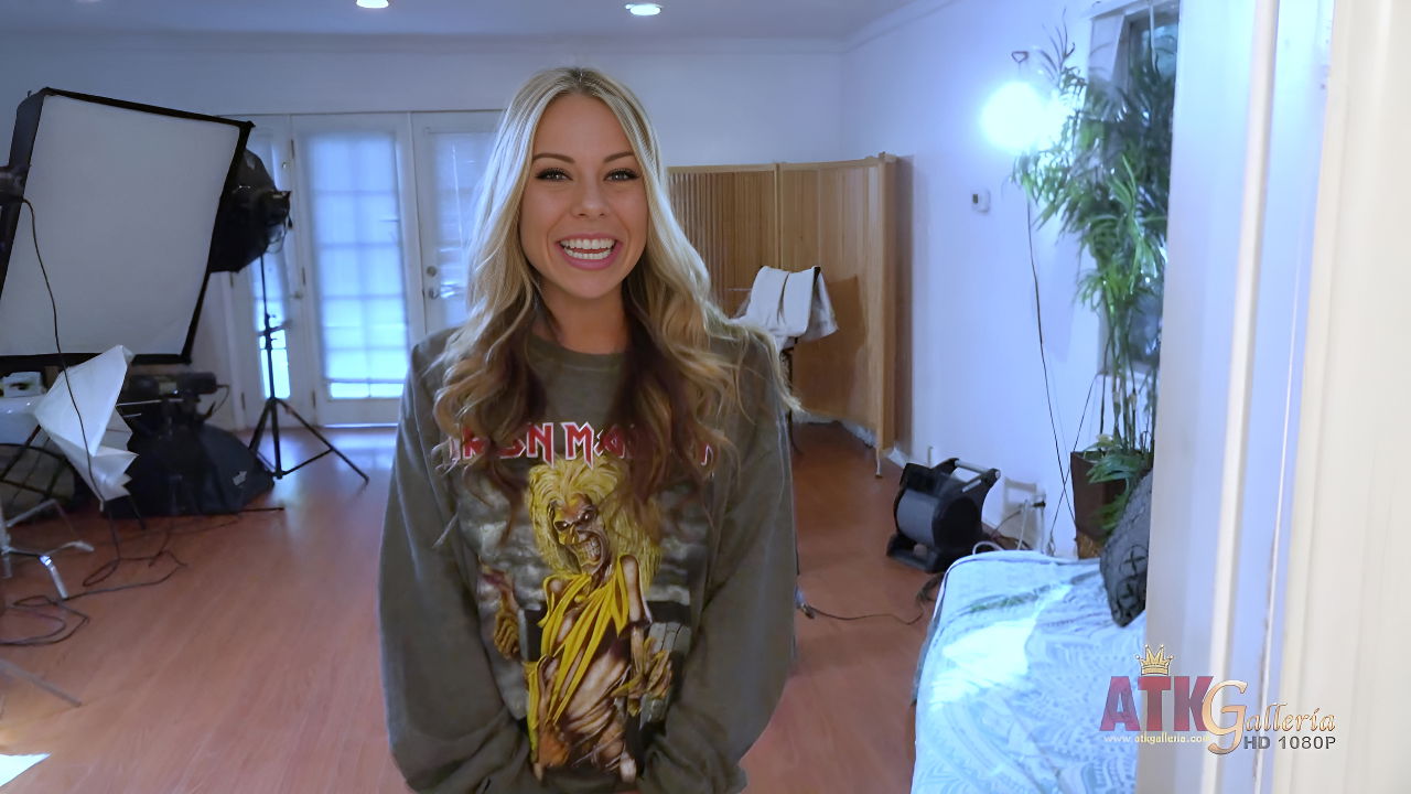 KGalleria220328SummerVixen1080p