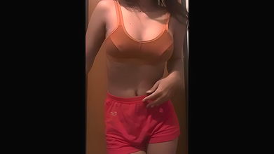 Desi hot figure teen making nude snap