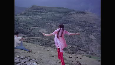 Sridevi Hot Boob Ass Shake Song4-Varumaiyin Niram Sivappu19802