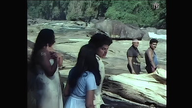 Latha Thomas,Unk Actress Bath,Seducing,Tempting Scenes Compilation-Mridhula 1990 2