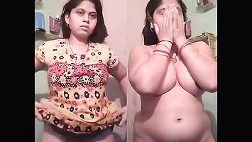 DESI INDIAN BHABHI SHOWS AMAZING FIGURE UNDERNEATH