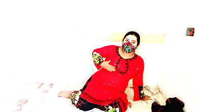 Desi hot solo woman step on finger