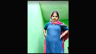 Karishma_cute-stripchat-ticket-show