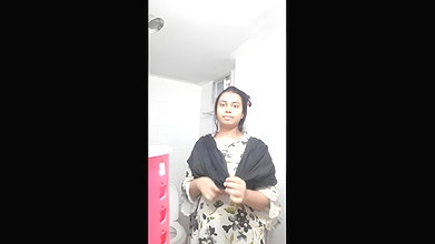 Busty Bangla Bath Non-nude