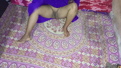 Behen ne ko porn movie dekhte hue pakda ko