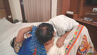 buddhe ko chadi jawani apne bete ki bahu ko goli khake pela