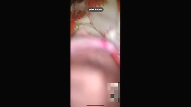Cute Gf showing her nude to bf on video call
