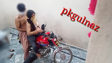 Desi stepister ki bike par chudai