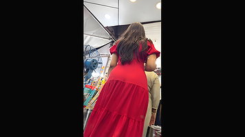 UPSKIRT OF A VERY HOT TEEN