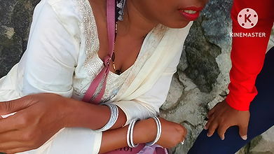 Indian boobs suking & bhabhi beautiful pussy showing – unknown girl at a tourist place showing, than she and me homemade enjoy