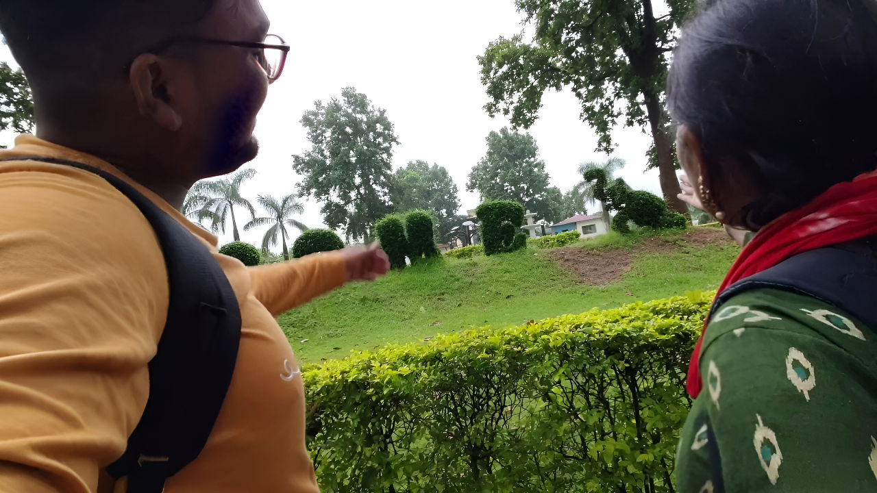 Sali and brother-in-law went to the park to roam – brother-in-law you took sister-in-law for a walk, then sister-in-law became happy and made brother-in-law happy