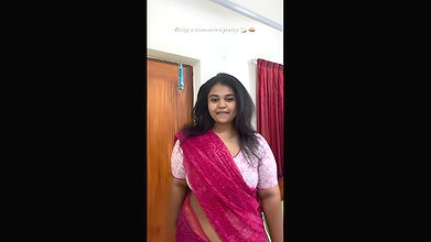 chubby dusky girl sexy navel in red saree