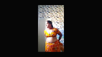Mallu aunty stripping and fully nude [Includes 2 parts] 24