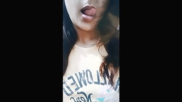 Super Horny Desi Babe Selfie
