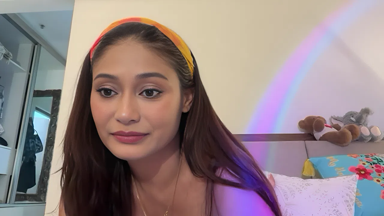 Big tits babe sucking her breast on Snapchat recording 22