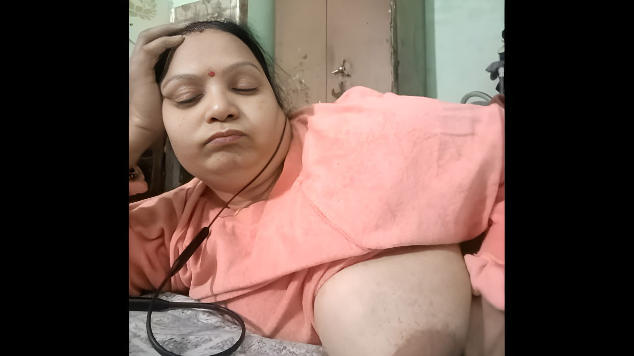 Kavya_kapoor-stripchat-ticket-show