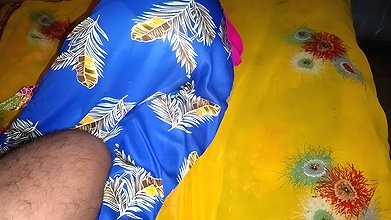 Indian girl’s ass fucked on the bed by spitting