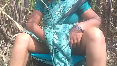 Tamil aunty masturbating in sugarcane plantation