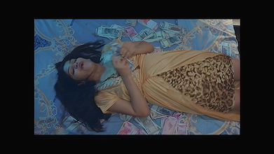 Hot Girl navel and boobs show from crime patrol